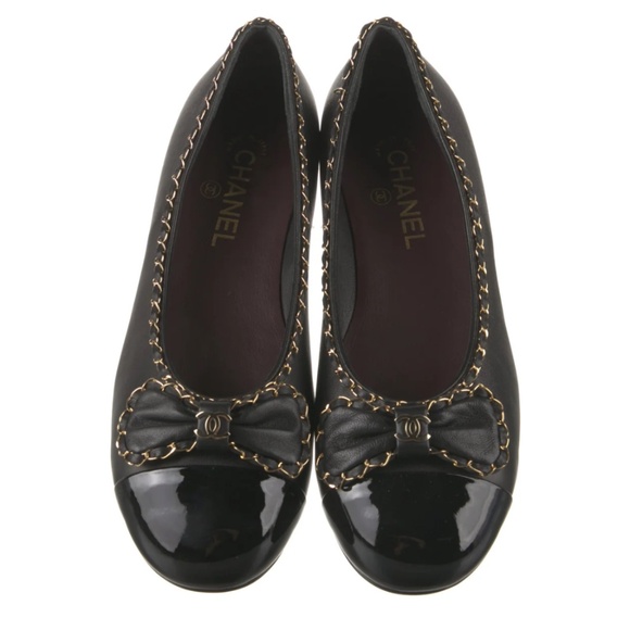 CHANEL Shoes - Chanel 2024 Interlocking CC Logo Ballet Flats
